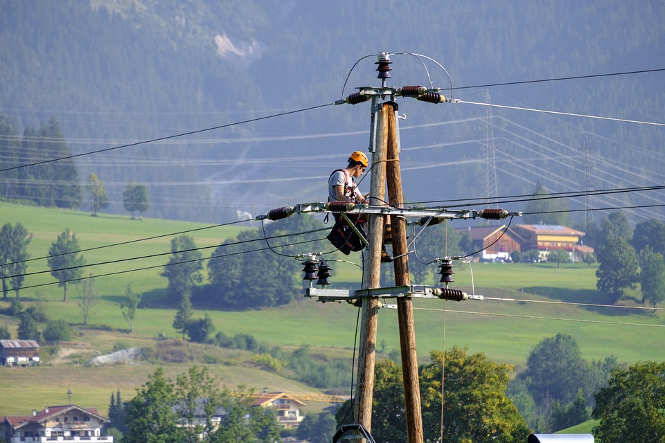 1716072188 electrician 3645069 960 720