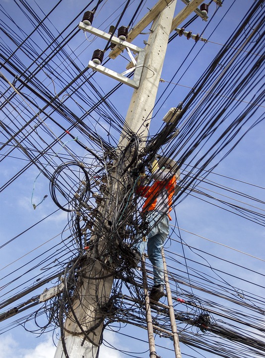 1716086674 electrical cable mess 2654084 960 720